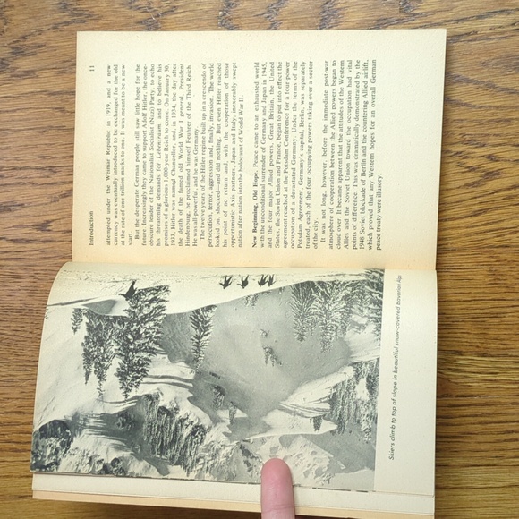 Vintage West Germany A Simon & Schuster Travel Guide Paperback Book Nonfiction - Picture 6 of 16